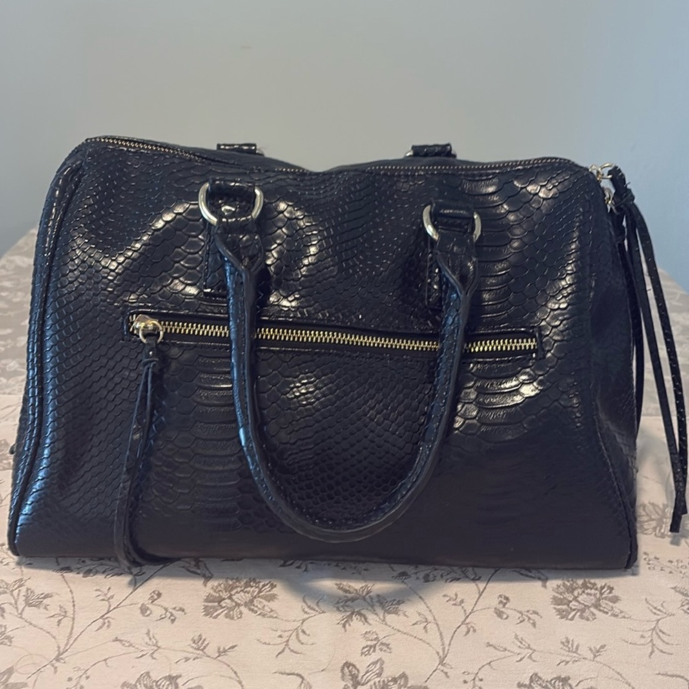 No brand label fake snake skin black women’s purse 👜